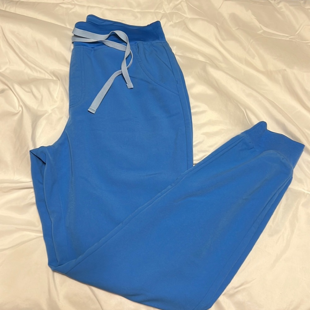 FIGS Zamora scrub bottoms
